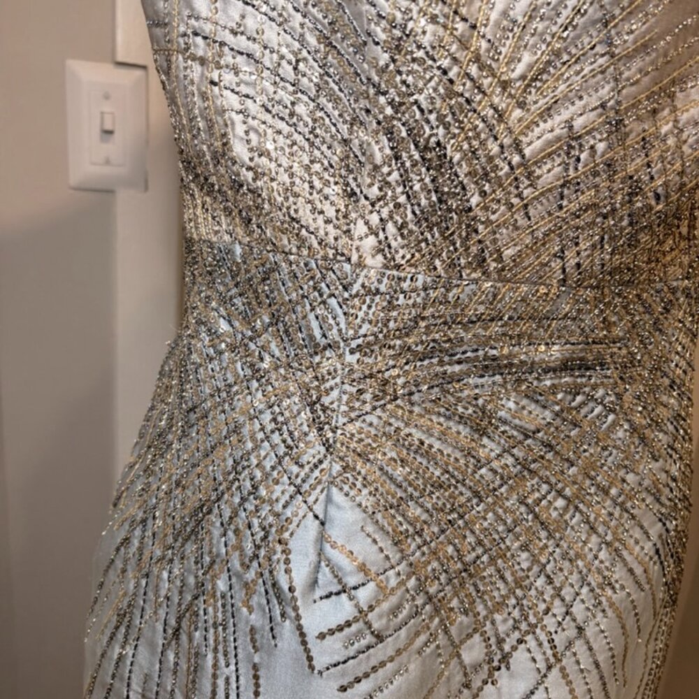 Carolina Herrera Beaded Sequin "Sunburst" Embellished Sleeveless Sheath Dress, 6 - Picture 4 of 8